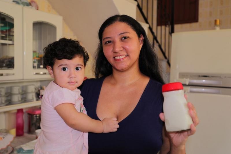 Kelly Rosas é a maior doadora de leite humano do Amazonas