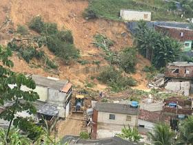 Pernambuco identifica 79 mortes após fortes chuvas no estado, diz governador
