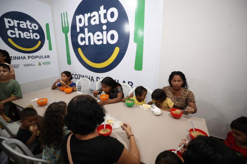 Em Iranduba, Wilson Lima inaugura 10ª unidade do Prato Cheio no interior