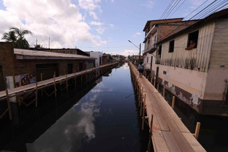 Auxílio Enchente: famílias do Amazonas celebram benefício em meio à subida dos rios