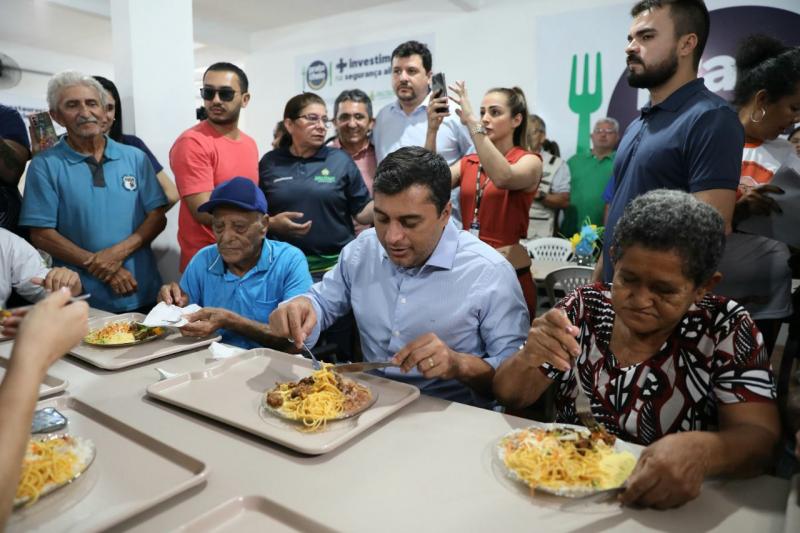 Em Presidente Figueiredo, Wilson Lima inaugura 14ª unidade do Prato Cheio no interior
