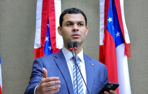 Saullo Vianna lamenta decisão do DNIT de interditar porto de Parintins na semana do festival