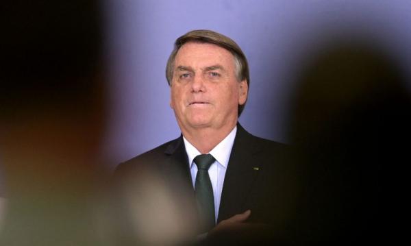 Coleta de assinaturas para CPI da Petrobras fica abaixo do necessário