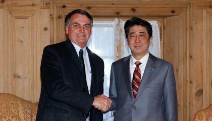 Bolsonaro lamenta morte de Shinzo Abe e decreta luto oficial