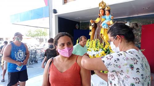 Vacinação em pontos estratégicos de Parintins ultrapassa 2 mil doses