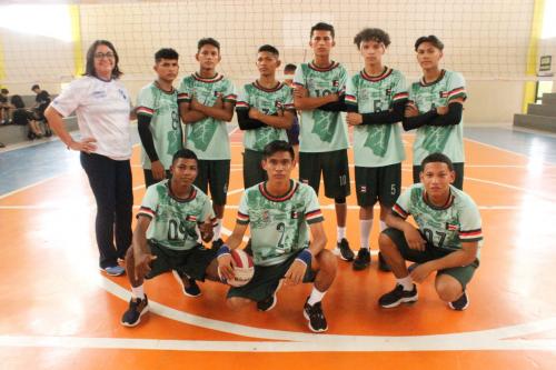 Voleibol de Parintins mostra entrosamento e vence jogo de estreia no JEAs