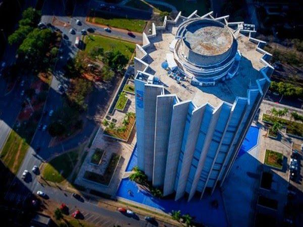 Polícia investiga caso de diretor da Caixa encontrado morto na sede do banco, em Brasília