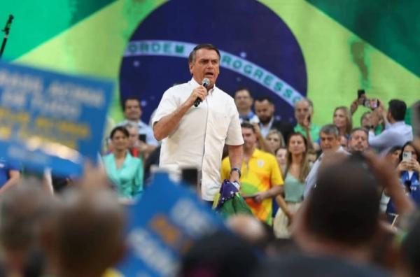 PL confirma candidatura de Bolsonaro presidente e vice Braga Netto para eleições 2022 