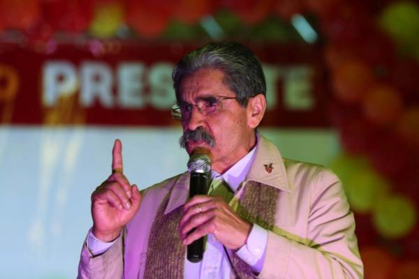 PT lança Olívio Dutra contra Mourão e Lasier na disputa pelo Senado no RS PT lança Olívio Dutra contra Mourão e Lasier na disputa pelo Senado no RS