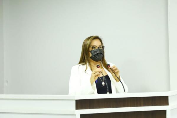 Cumprimento da Lei que inclui nos currículos da educação básica a prevenção da violência contra mulher solicitado por Márcia Baranda Cumprimento da Lei que inclui nos currículos da educação básica a prevenção da violência contra mulher solicitado por Márcia Baranda