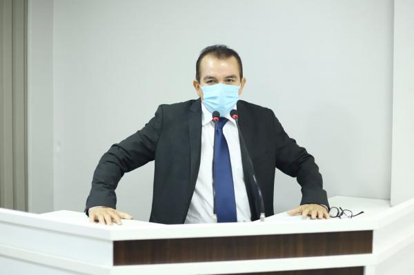 Massilon questiona legalidade na extração de madeira no Mamurú Massilon questiona legalidade na extração de madeira no Mamurú