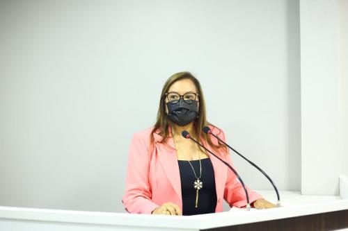 Agosto Dourado: Márcia Baranda solicita implantação do Banco de Leite Materno para Parintins