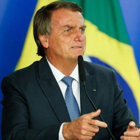 Sem apresentar provas, Bolsonaro diz que sofre ameaças e chantagem por indicações para tribunais superiores