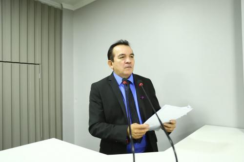 Massilon volta a cobrar concurso público municipal e manifestação de Comissão