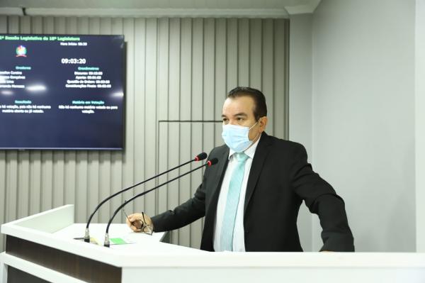 Massilon solicita fiscalização e manutenção de luzes-pilotos das torres de comunicação