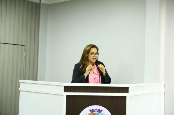 Márcia Baranda pede informações sobre Plano de Enfrentamento à varíola dos macacos e propõe ações educativas nas escolas