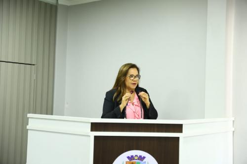 Márcia Baranda pede informações sobre Plano de Enfrentamento à varíola dos macacos e propõe ações educativas nas escolas