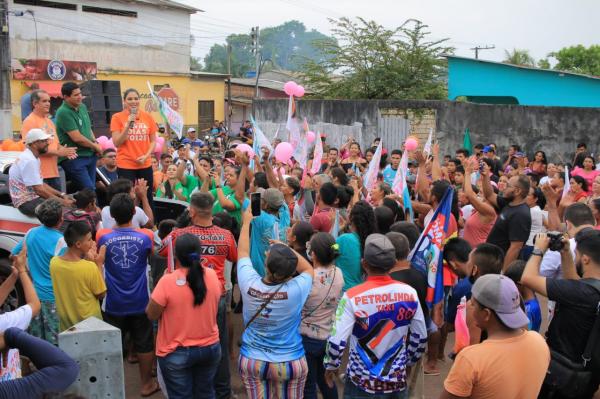 Nova Olinda do Norte (AM) recebe Mayra Dias com manifestação histórica