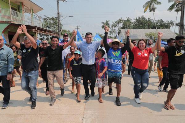 Em Anori, Wilson faz caminhada e fala de avanços em obras e na produção rural