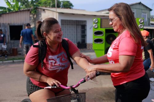 Márcia Baranda recebe reconhecimento dos moradores do Bairro São Vicente 