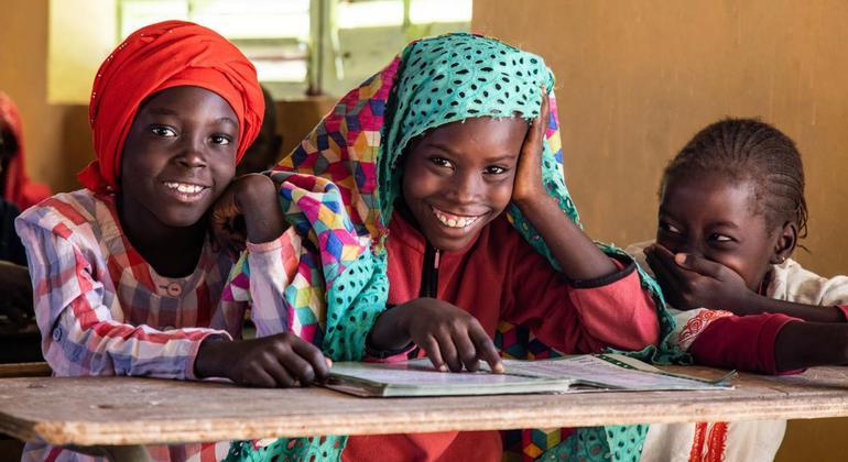 Apenas um terço das crianças de 10 anos sabem ler, alerta Unicef