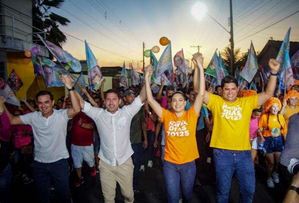 Comício de Mayra Dias e Marcelo Ramos reúne mais de 10 mil pessoas, em Parintins
