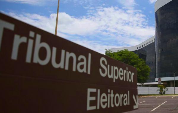 TSE manda redes sociais removerem publicações que associam falsamente Lula ao satanismo
