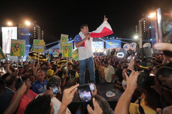 Wilson Lima abre 16 pontos de vantagem sobre Eduardo Braga, placar 58 x 42, diz Pontual Pesquisas