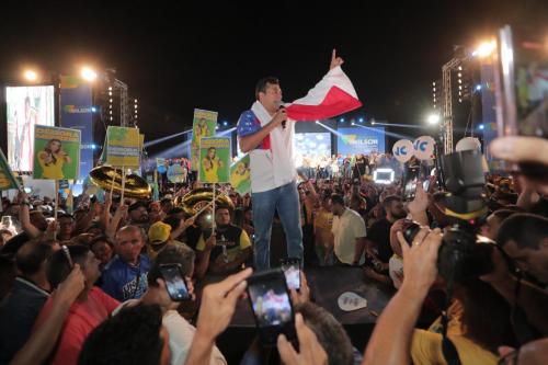 Wilson Lima abre 16 pontos de vantagem sobre Eduardo Braga, placar 58 x 42, diz Pontual Pesquisas