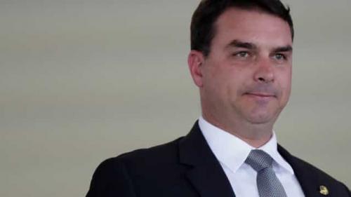 TSE manda Flávio Bolsonaro e Carla Zambelli publicarem resposta de Lula