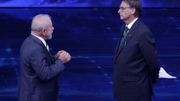 Acusado de mentir, Lula chama Bolsonaro de 'rei das fake news' e da 'estupidez'