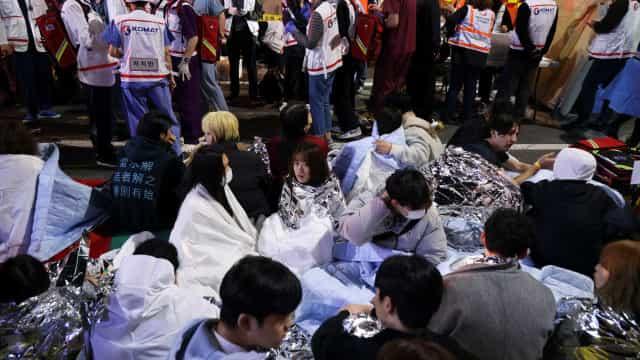 Tumulto em festa de Halloween deixa 146 mortos na Coreia do Sul