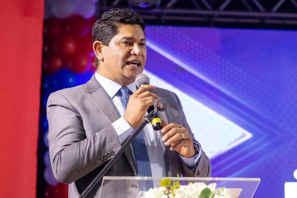 Câmara de Parintins segue TCE e aprova contas de Bi Garcia de 2011