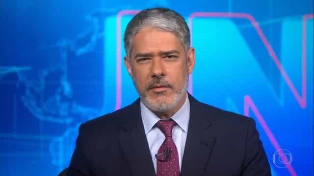 William Bonner se desculpa por usar termo 'esquizofrenia' de forma pejorativa