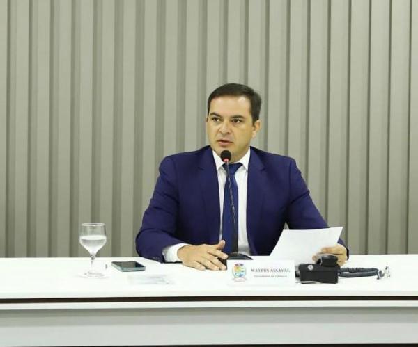 Mateus Assayag antecipa pagamento do 13º salário dos Servidores da Câmara Municipal