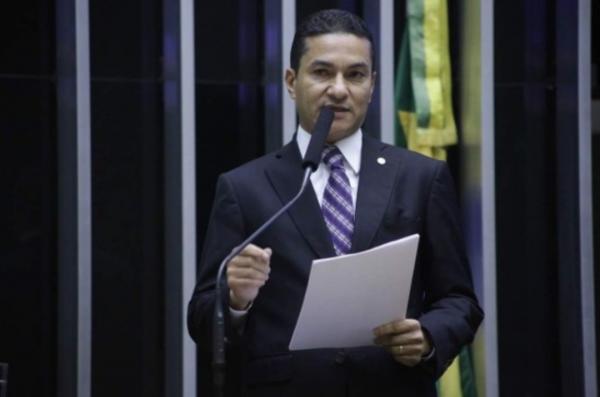 Após multa milionária do TSE, coligação de Bolsonaro se desfaz