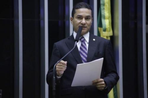 Após multa milionária do TSE, coligação de Bolsonaro se desfaz