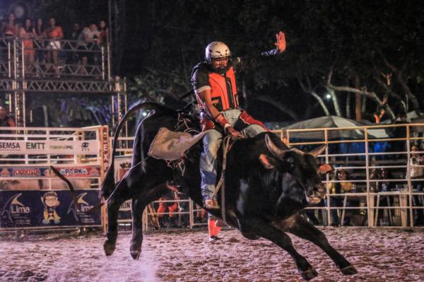 Rodeio reúne peões de cinco estados na disputa pelo título de campeão da 36ª Expopin  