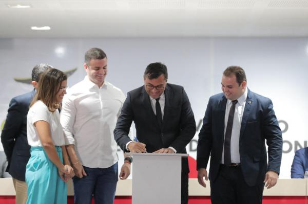 Governador Wilson Lima dá posse a 30 aprovados no concurso público do Detran Amazonas