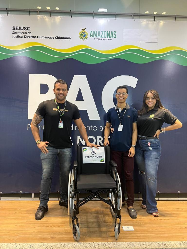 Sejusc disponibiliza cadeiras de rodas para auxiliar PcDs e pessoas com mobilidade reduzida nas unidades do PAC
