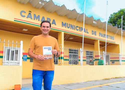 Mateus Assayag lança Carta de Serviço da Câmara de Parintins