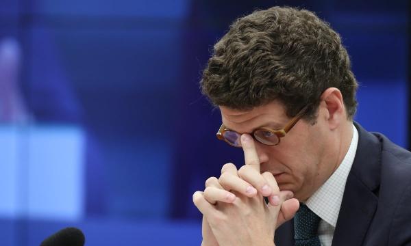 Justiça nega que Ciro indenize Salles por chamá-lo de ‘ex-ministro do contrabando’