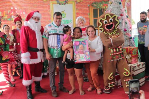 Wilson Lima encerra ‘Natal Itinerante’ no Viver Melhor e diz que trabalho de ajudar quem precisa é certeza de caminho certo