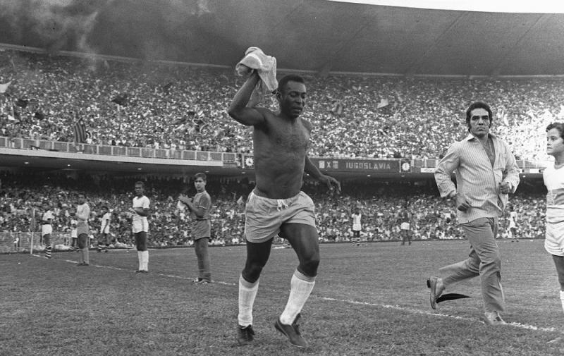 Morre o Rei Pelé, único brasileiro três vezes campeão nas Copas do Mundo como jogador 