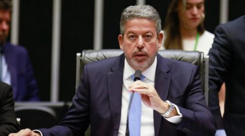 Com apoio de 19 siglas, Lira é favorito para presidência da Câmara