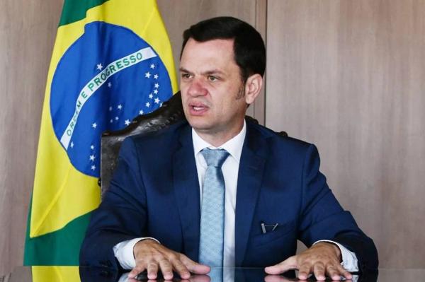 Governador Ibaneis manda exonerar secretário de Segurança, Anderson Torres e manda polícia prender vândalos 