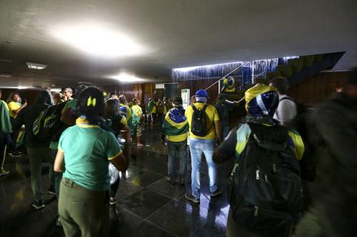 TCE-AM é solidário as instituições atacadas e defende a imediata apuração dos fatos e a responsabilização dos envolvidos nos atos antidemocráticos 