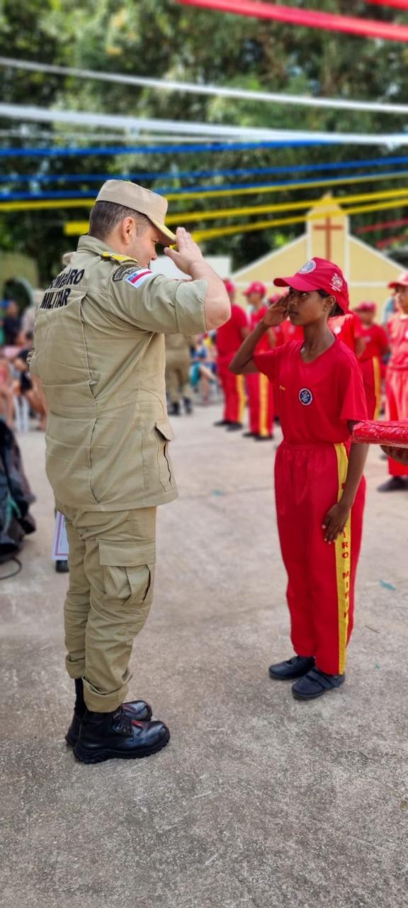 Corpo de Bombeiros oferece 800 vagas para Bombeiro Mirim na capital e no interior