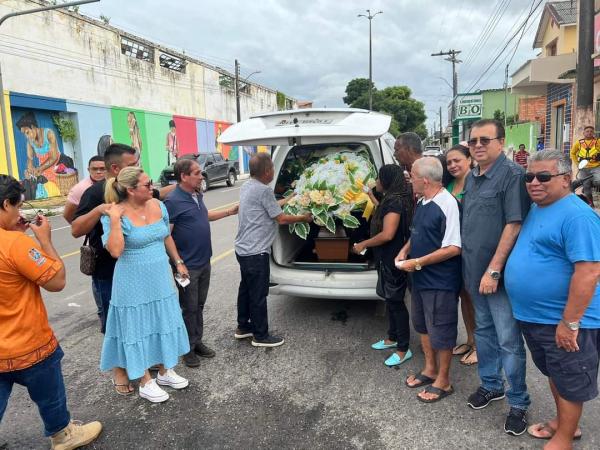 Adeus João Soares: Amigos da Esquina do Sarkis do Canto da Informação fazem últimas homenagens ao empresário  