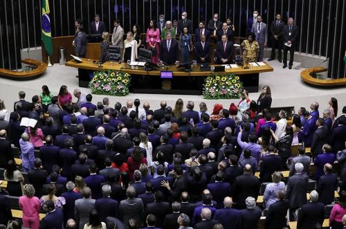 Deputados eleitos tomam posse e dão início à 57ª legislatura da Câmara  